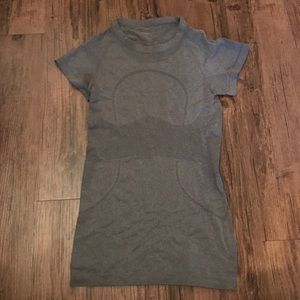 Lululemon gray workout tee